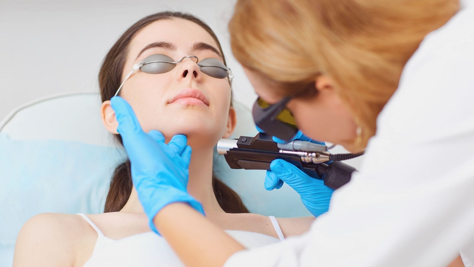 Cold-Laser-Therapy-for-Neck-and-Upper-Back